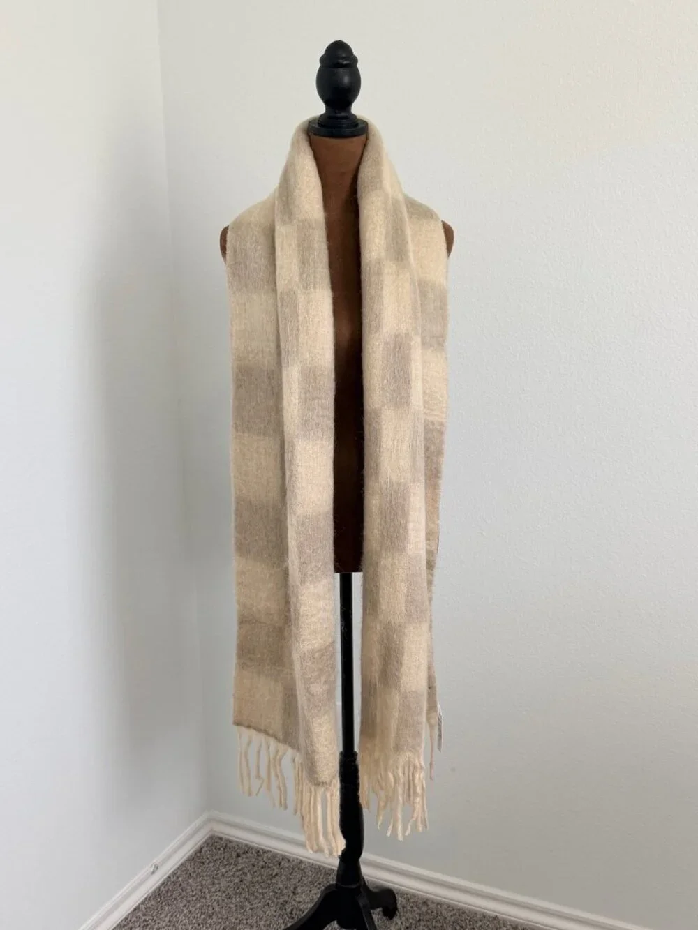 Madewell NWT Beige/Cream Plaid Fringe Blanket Scarf - 78